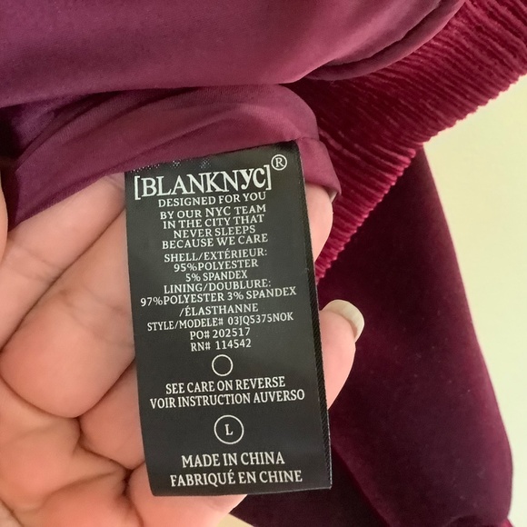 BLANK NYC Velvet Crop Bomber Jacket Burgundy SZ L - Picture 15 of 16